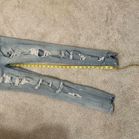 AE ripped super high rise skinny jeans light wash size 2 - Picture 4 of 6
